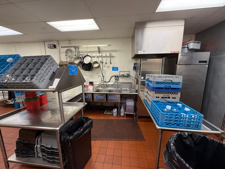 More Photos Of 132 Keller St, Petaluma Restaurant For Sale