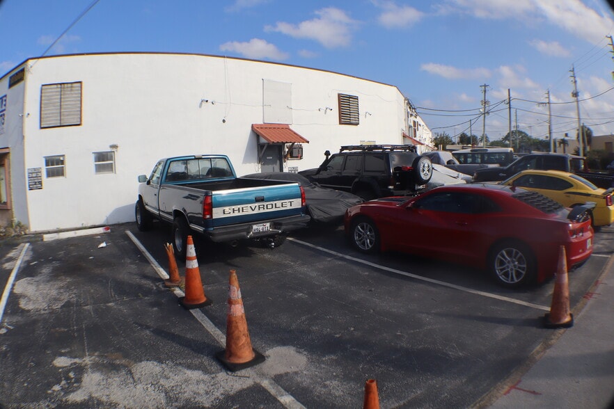 More Photos Of 1800-1812 SW 7th Ave, Pompano Beach Warehouse For Sale