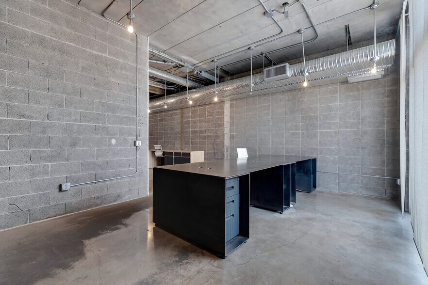 More Photos Of 1437 N 1st St, Phoenix Office For Sale