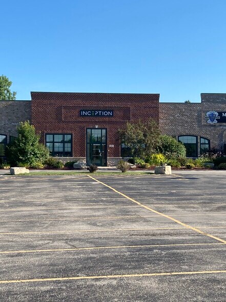 More Photos Of 1700 Sand Acres Dr, De Pere Storefront Retail Office For Lease