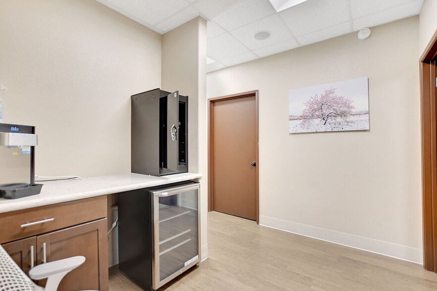 More Photos Of 264 N Highland Springs Ave, Banning Medical For Sale