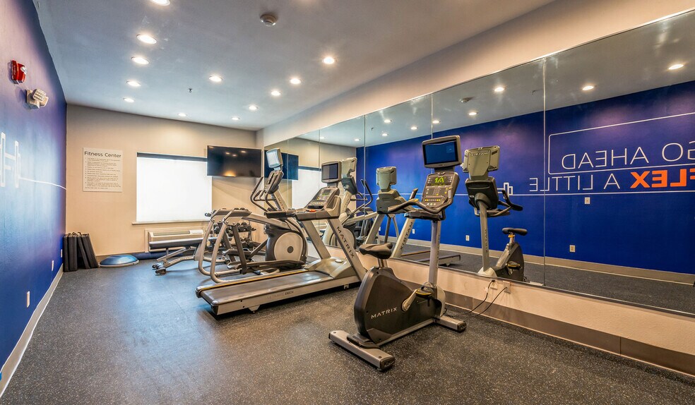 More Photos Of 46300 Interstate 10, Winnie Hotel For Sale