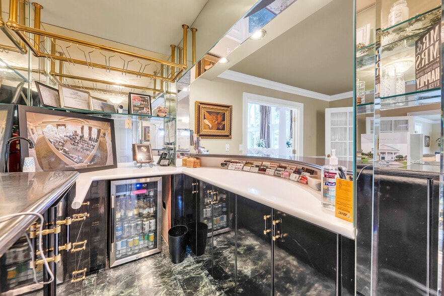 More Photos Of 4860 E 13 Mile Rd, Warren Lodge Meeting Hall For Sale