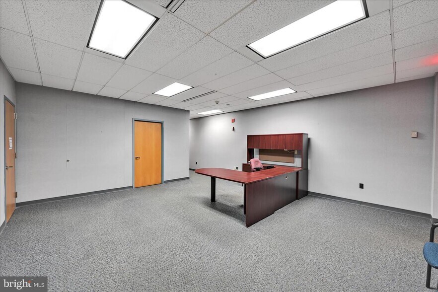 More Photos Of 19 N 6th St, Reading Office For Lease