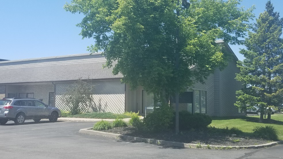 More Photos Of 121 Erie Canal Dr, Rochester Medical For Sale