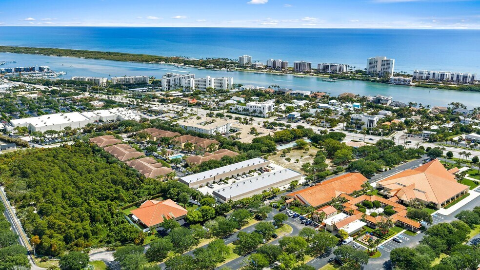 More Photos Of 212 N U.S. Hwy 1, Tequesta Warehouse For Lease