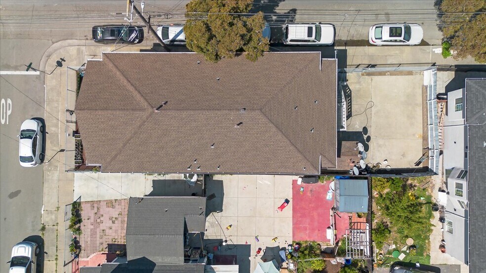 More Photos Of 203 Bissell Ave, Richmond Apartments For Sale