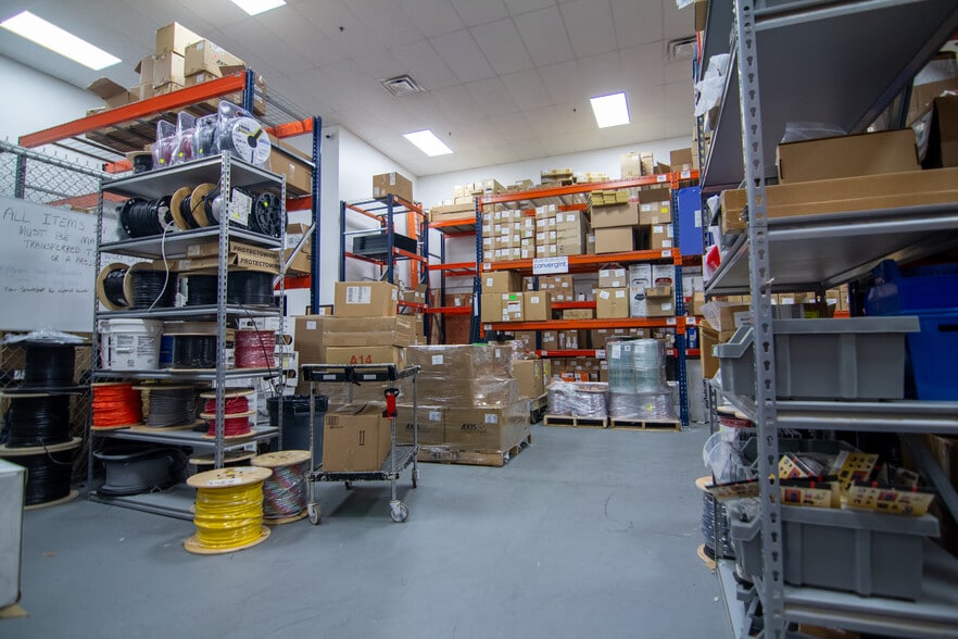 More Photos Of 921 Eastwind Dr, Westerville Unknown For Lease