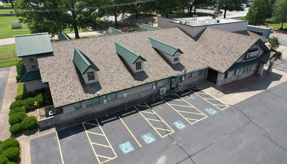More Photos Of 4000 Vali Ct, North Little Rock Restaurant For Sale