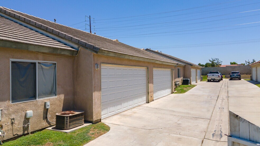 More Photos Of 4314 Pebble Creek Dr, Bakersfield Apartments For Sale