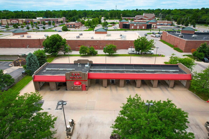 More Photos Of 11948 Riley St, Overland Park Carwash For Sale