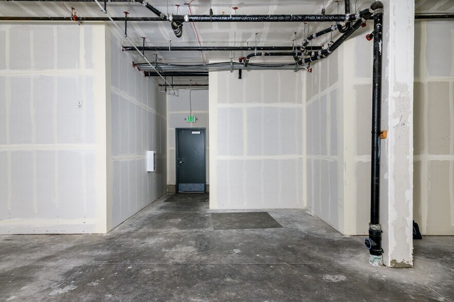 More Photos Of 1625 NE Market Dr, Fairview Multifamily For Sale