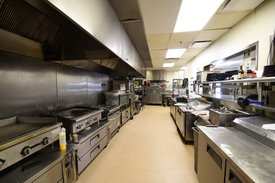 More Photos Of 506 Broadway, Fargo Restaurant For Lease