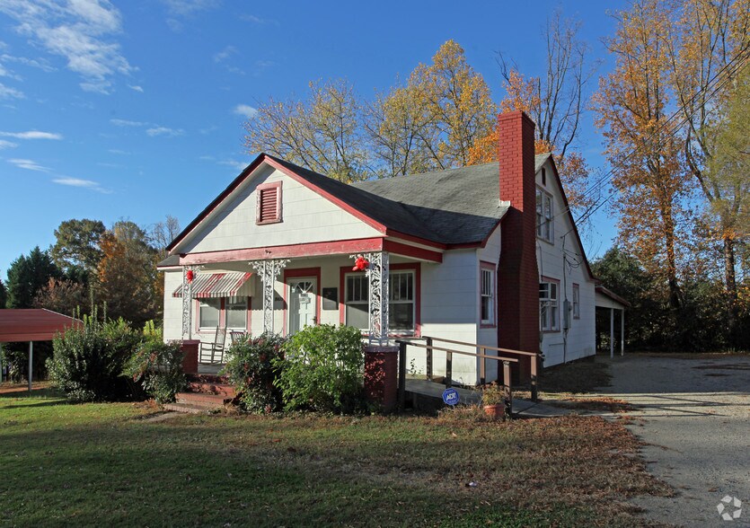 More Photos Of 6429 Freedom Dr, Charlotte Freestanding For Sale