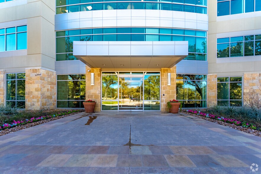 More Photos Of 19026 Ridgewood Pky, San Antonio Office For Lease