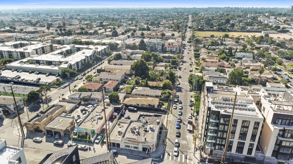 More Photos Of 3601 Overland Ave, Los Angeles Restaurant For Lease