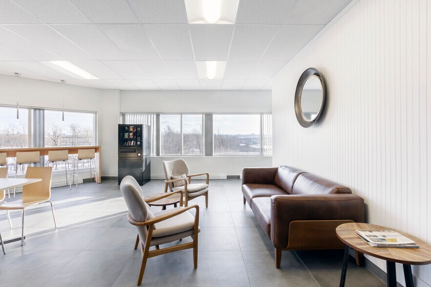 More Photos Of 1175 Boul Lebourgneuf, Québec Office For Lease