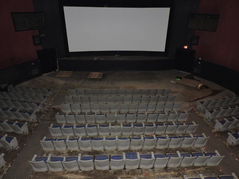 More Photos Of 113 E Polk St, Livingston Movie Theatre For Sale