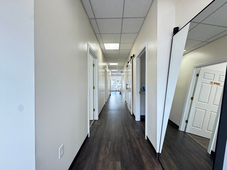 More Photos Of 10 Broadway, North Haven Storefront Retail Office For Lease