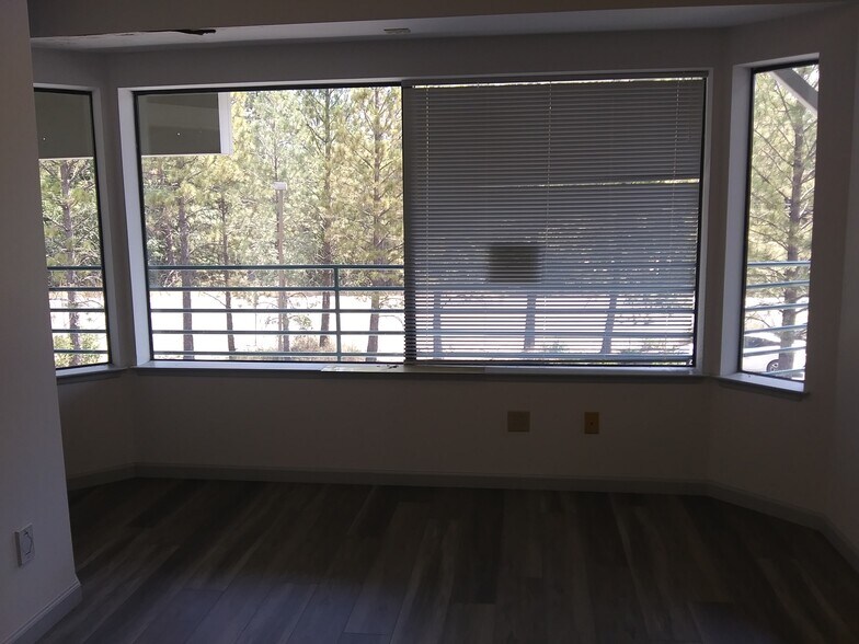 More Photos Of 11354-11406 Pleasant Valley Rd, Penn Valley Storefront Retail Office For Lease