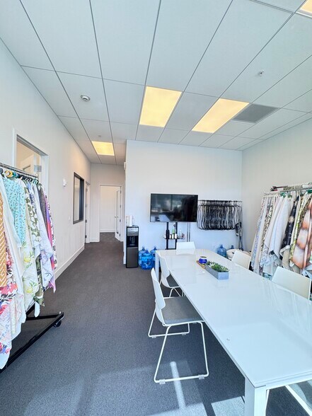 More Photos Of 19790 W Dixie Hwy, Aventura Office For Sale