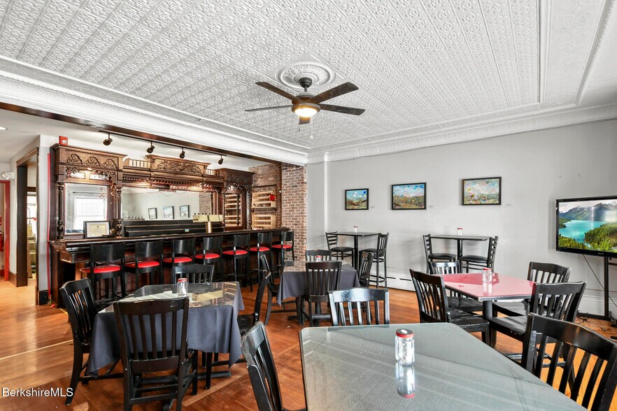 More Photos Of 47 Park St, Adams Restaurant For Sale