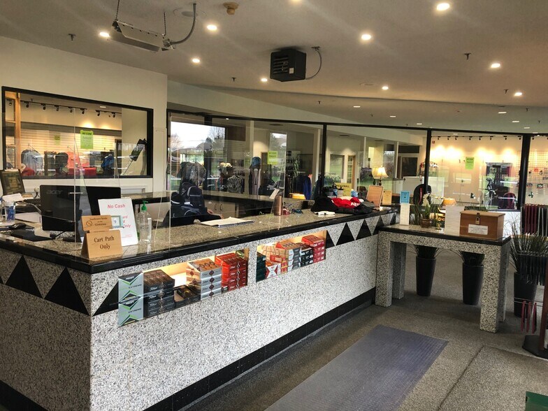 More Photos Of 7703 NE 72nd Ave, Vancouver Golf Course Driving Range For Sale