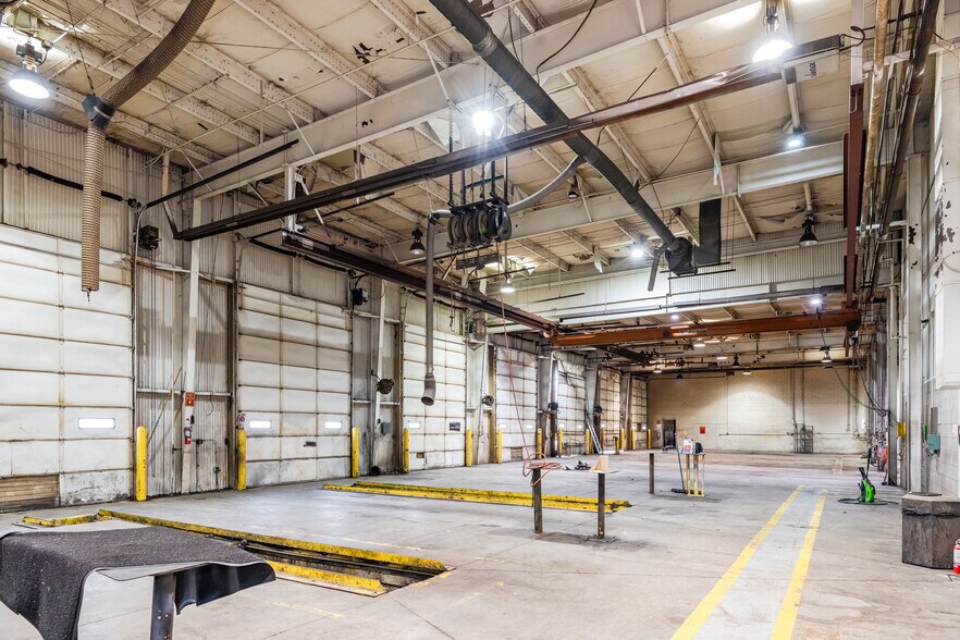 More Photos Of 106 Restoration Park Dr, Medway Service For Lease