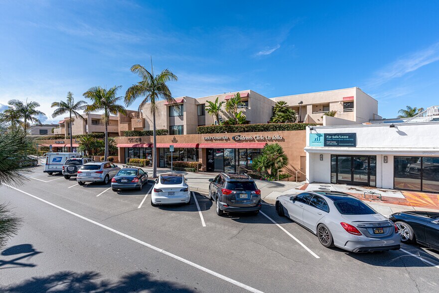 More Photos Of 5724-5726 La Jolla Blvd, La Jolla Apartments For Lease
