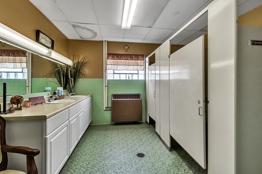 More Photos Of 115 Gold St, Buffalo Religious Facility For Sale