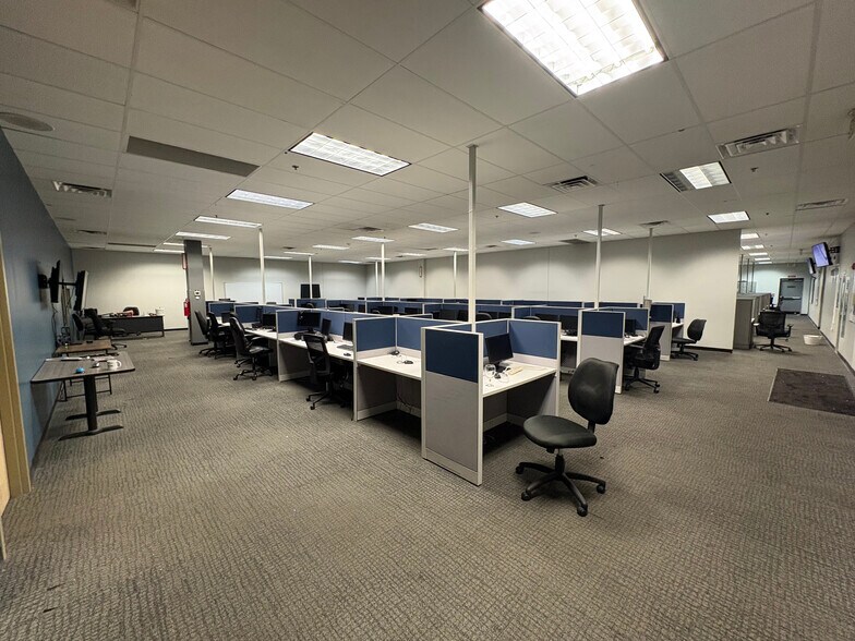 More Photos Of 1130 Sugg Pky, Greenville Warehouse For Sale