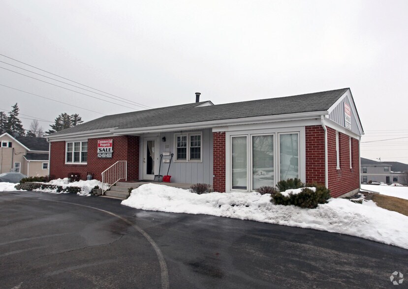 More Photos Of 1111 N Main St, Bellefontaine Office For Sale