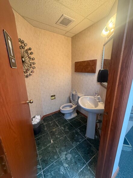 More Photos Of 2251 N Woodlawn Blvd, Wichita Medical For Sale