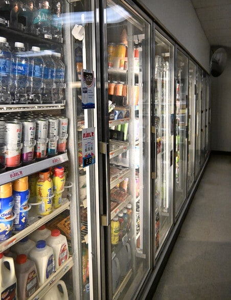 More Photos Of 2080 165th Ave, Santiago Convenience Store For Sale