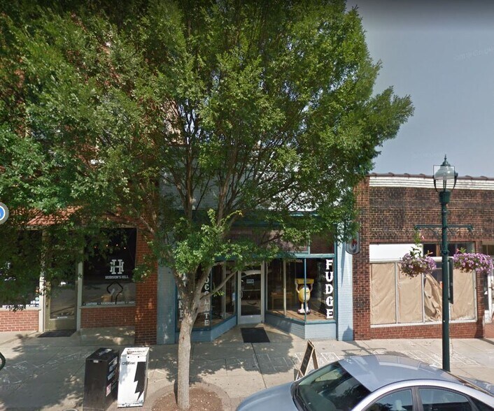 More Photos Of 527-529 S Elm St, Greensboro Storefront For Lease