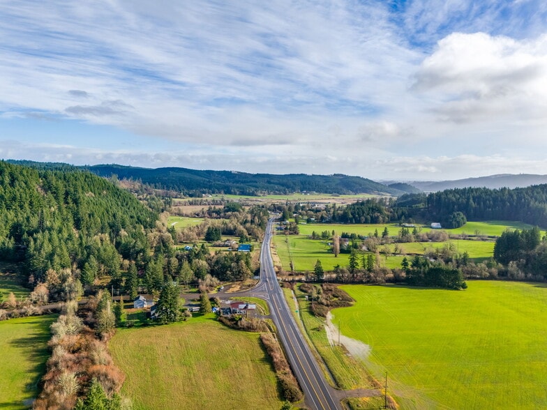 More Photos Of 26555 Salmon River Hwy, Grand Ronde Flex For Sale