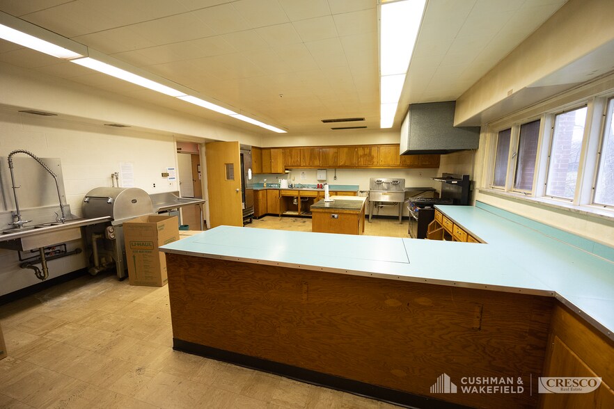 More Photos Of 575 Richmond Rd, Cleveland Religious Facility For Sale