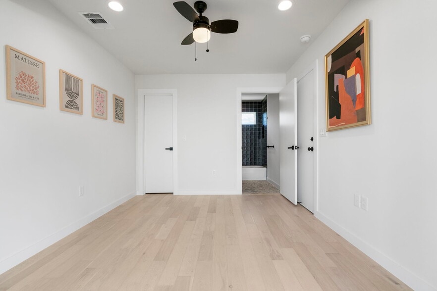 More Photos Of 1167-1169 Bedford St, Austin Apartments For Sale