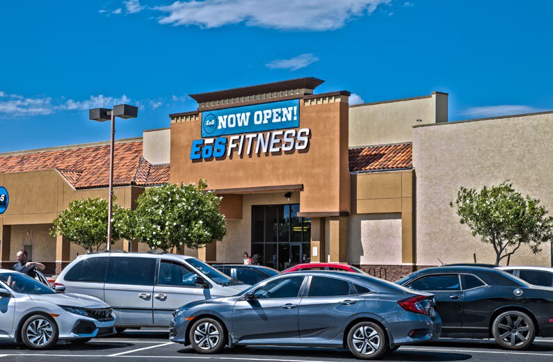 More Photos Of 5080 W Olive Ave, Glendale Unknown For Lease