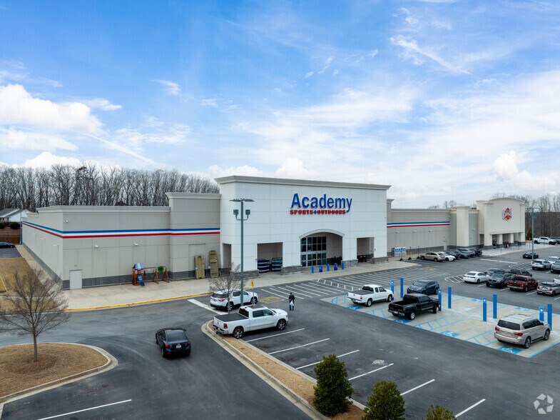 More Photos Of 3740 Buford Dr, Buford Health Club For Sale