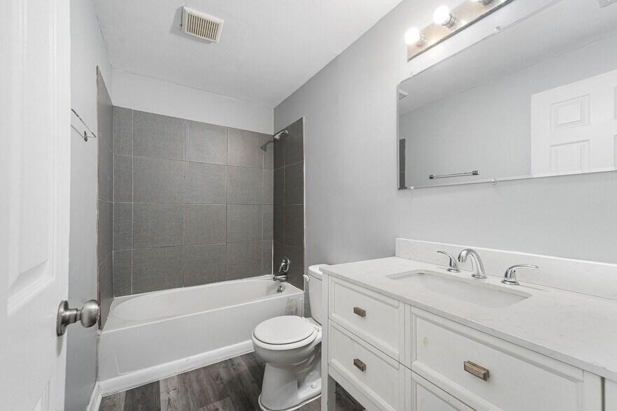 More Photos Of 415 Hamilton Ave, Blackwood Apartments For Sale