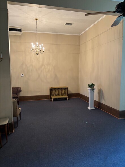 More Photos Of 315 Franklin Ave, Napoleonville Office For Sale