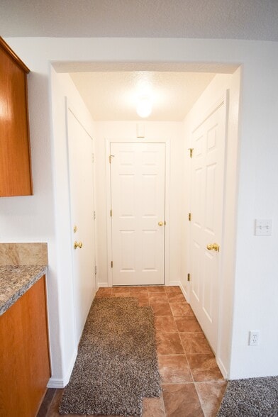 More Photos Of 8824-8828 SE Flavel St, Portland Apartments For Sale
