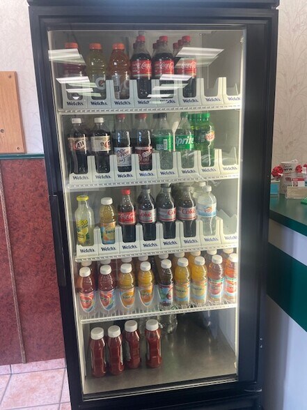 More Photos Of 381 Avenel St, Avenel Restaurant For Lease