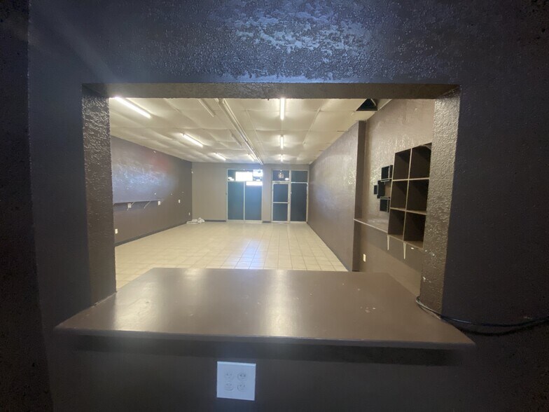 More Photos Of 3117-3121 Blanco Rd, San Antonio Freestanding For Lease