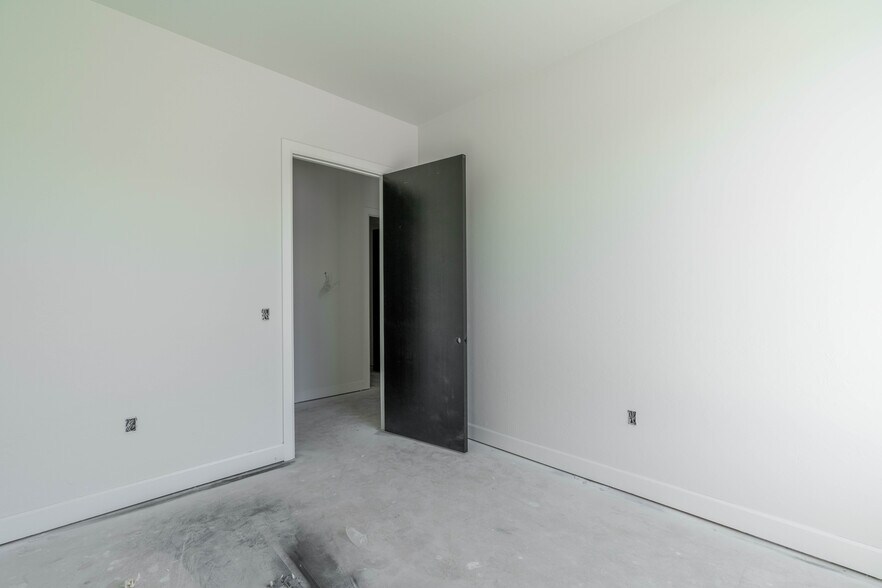 More Photos Of 3165 N Sooner Rd, Edmond Office For Sale