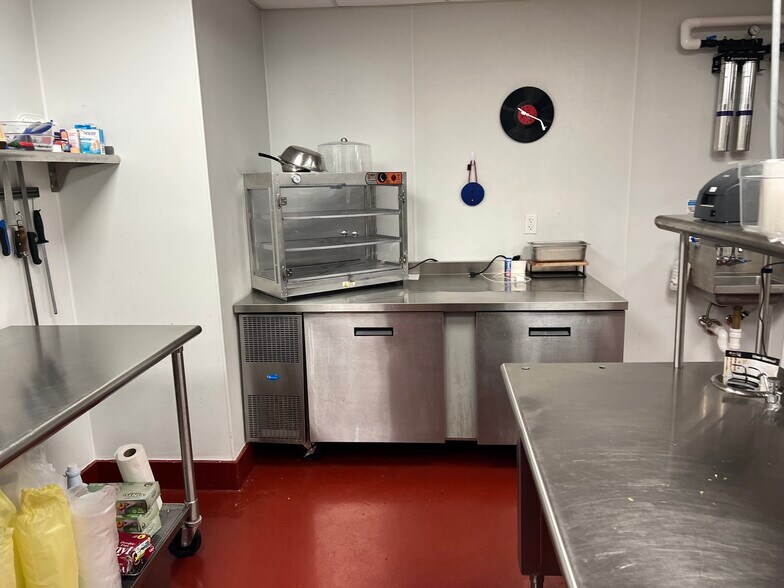 More Photos Of 28 Market St, Warren Theater Concert Hall For Sale