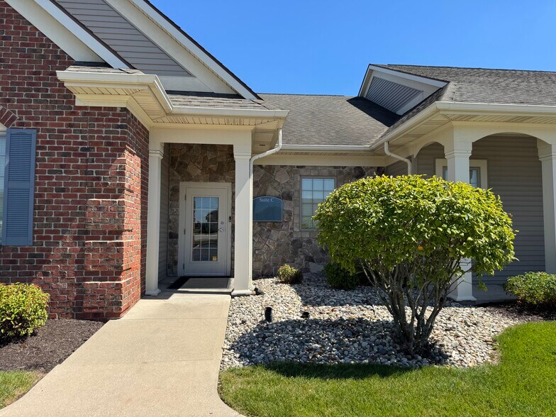 More Photos Of 12820 Coldwater Rd, Fort Wayne Office For Sale