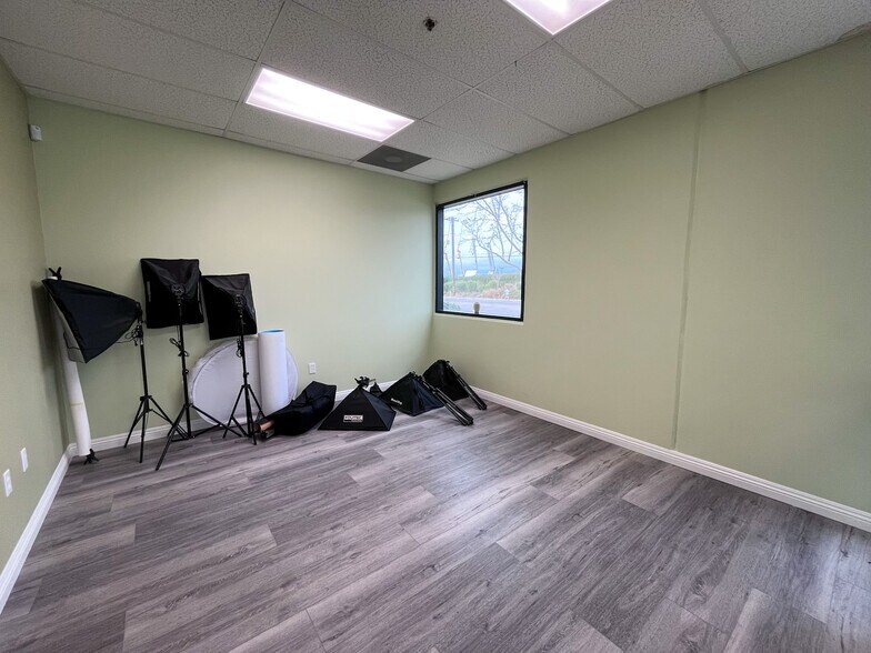 More Photos Of 9346 Galena St, Jurupa Valley Flex For Sale