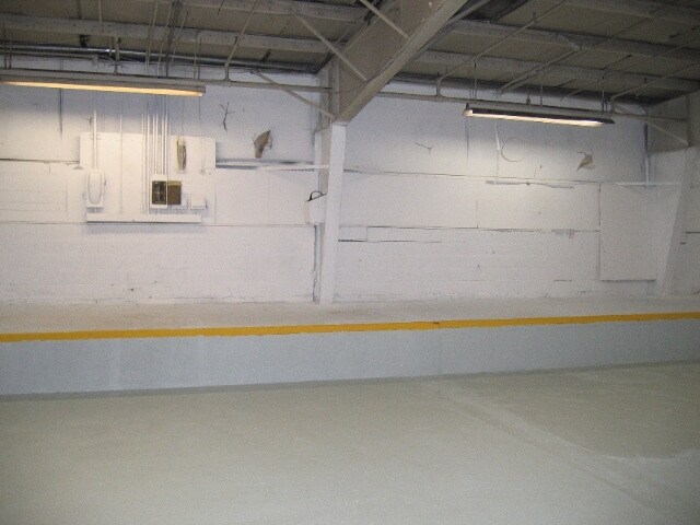More Photos Of 105-119 Sprague Ave, Middletown Manufacturing For Lease